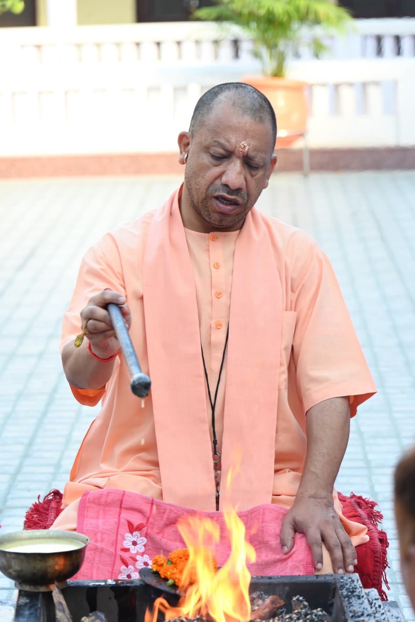 सुबह 2.30 बजे औसानेश्वर मंदिर के समीप टूटा तार, 2 की मौत, 29 घायल