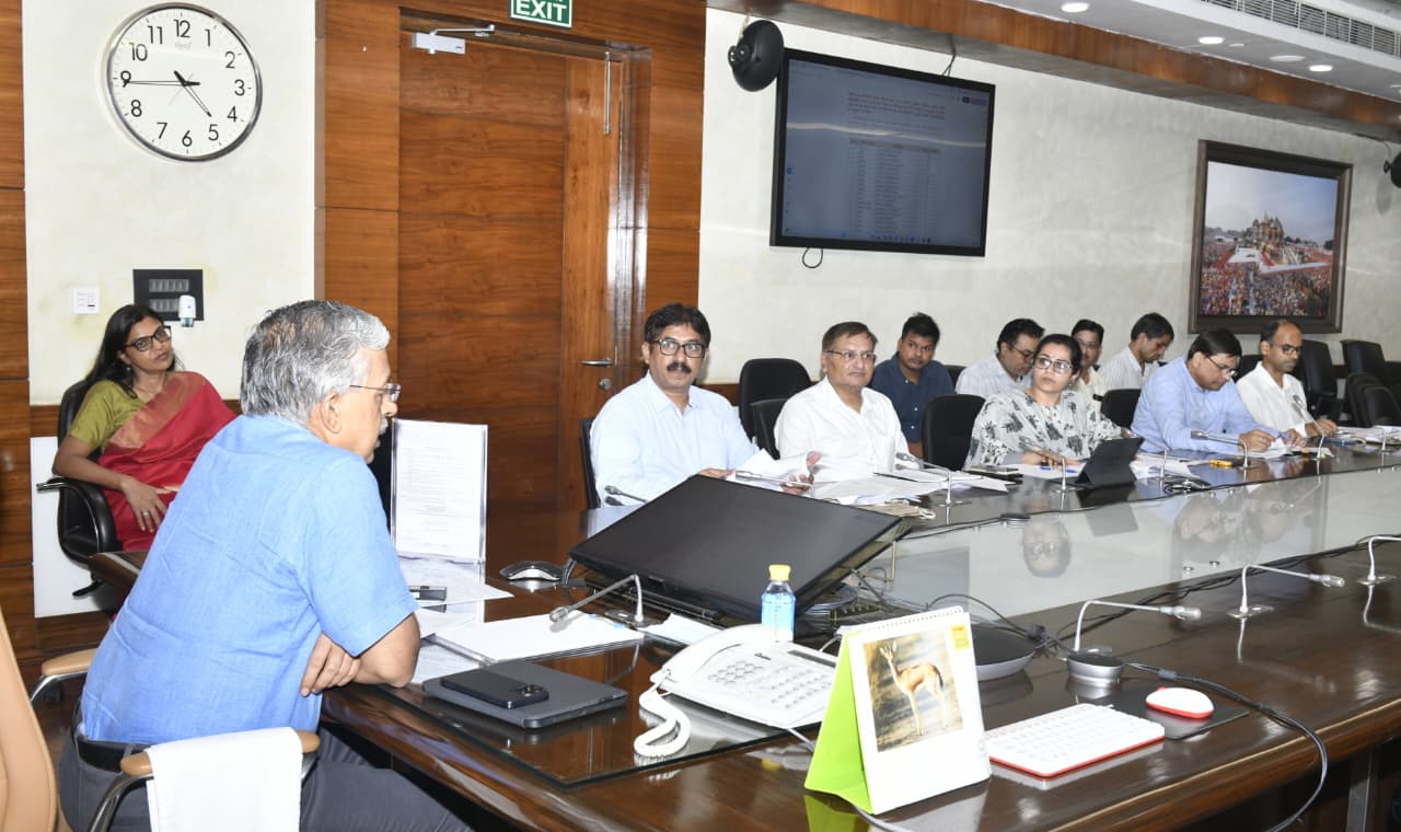 उत्तर प्रदेश के मुख्य सचिव के समक्ष प्रधानमंत्री आवास योजना-शहरी 2.0 की बैठक