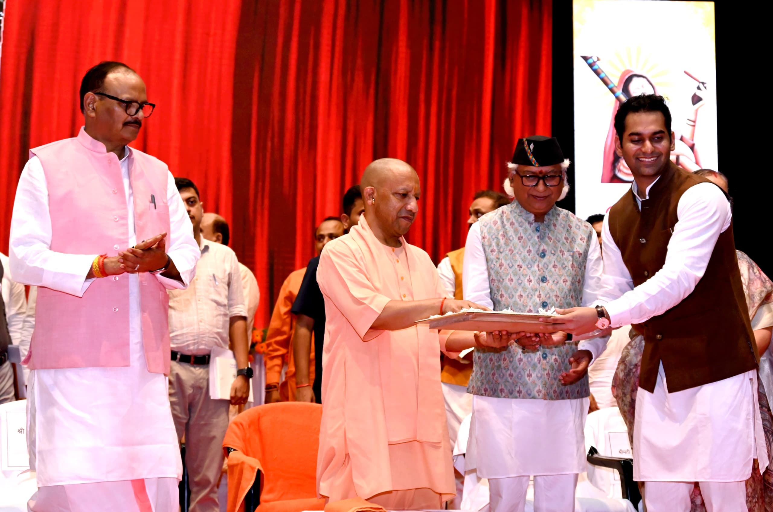मिशन शक्ति अभियान नारी सशक्तीकरण की दिशा में महत्वपूर्ण: योगी आदित्यनाथ