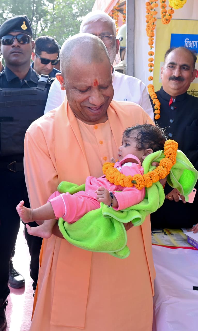 सपा माफिया, अपराधियों व गुंडों का जमावड़ा बनी- मुख्यमंत्री